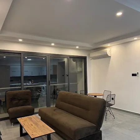 Joy Residence- 3 Bedroom With Balcony דירה ניקוסיה