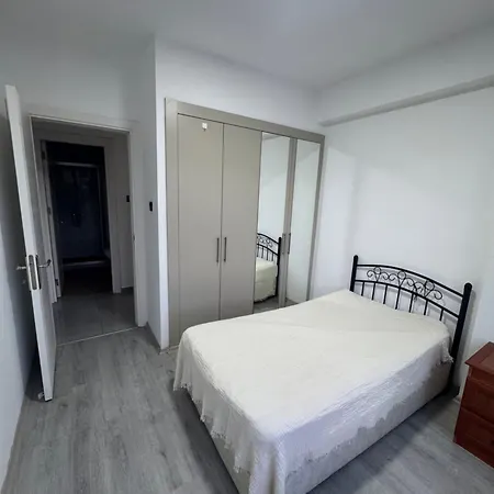 3 Bedroom In דירה